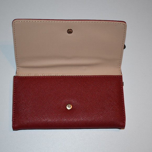 Guess Women's Wallet Red with Embossed Logo - Picture 4 of 4